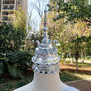 泰国宝塔皇冠影楼拍摄傣族女装服装配饰选美金色银色头饰告庄旅拍