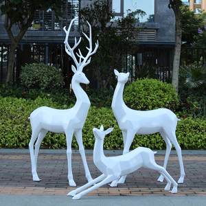 户外景观玻璃钢抽象块面梅花鹿雕塑售楼部庭院几何白鹿落地摆件
