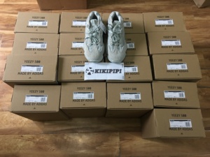 Adidas Yeezy 500 Salt 盐雾灰 月光灰 椰子500 侃爷老爹鞋EE7287