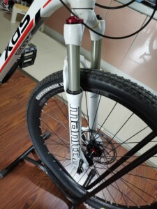 000人付款淘宝马尼托ltd前叉小振动非常好 油簧气辅 成色很新 外管轻