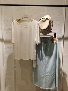 邦德家的女孩 设计感牛仔半裙中长款，浅蓝色水洗牛仔独特风格，