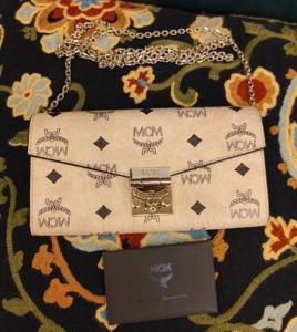 mcm米色 链条包  小号 99新