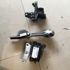 适用新捷达桑塔纳发动机元宝梁变速箱胶墩支撑前支点全新原厂配件