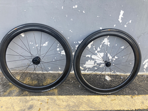 000人付款淘宝捷安特slr碳纤维轮组,单卖1800一个,全部后轮,仓库整理