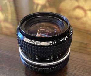 尼康nikon ais 全画幅28mm/f3.5广角定焦镜头