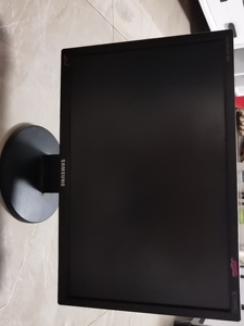 三星model 943nwplus 显示器