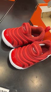 全新耐克毛毛虫红色童鞋,奥特莱斯代购,断码的,只有7c和1y