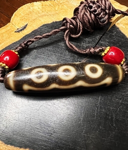 老台湾二代精品天珠,这样的品,这个价格就是吐血价了,五眼天珠