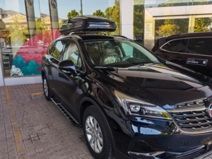 昂科威车顶行李箱别克