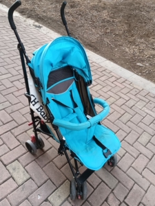 ch  baby晨辉婴宝婴儿车,可坐可躺,八成新,可折叠背走