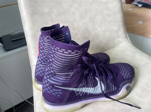 科比十代篮球鞋高帮.无任何瑕疵.很少穿着.