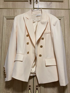 郁香菲白色西装外套l码 非全新 穿过一次