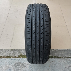 二手215/65r16轮胎 一条9成新,金宇轮胎
