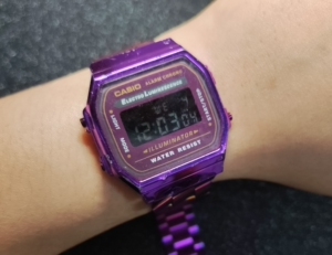 casio表casio小方块卡西欧手表a168 罕见紫色黑盘