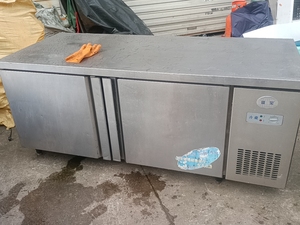 工作台冷藏冰箱长1.8米宽80公分高80公分
