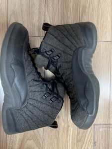 aj12羊毛 二手成色但没怎么穿 有原盒. 可小刀