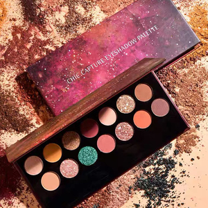 稚优泉眼影盘14色,全新.未开包装.在kkv开业的时候买的.