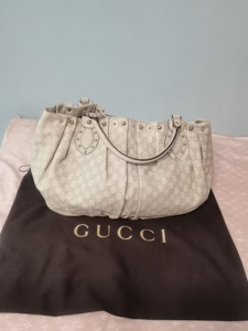 gucci全皮大包包,购于北京金融街购物中心专柜内,9新内胆