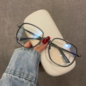 酷奇眼镜女近视