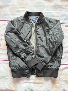 优衣库男童飞行员夹克，夹薄棉，120码，正品，穿小了，低价转