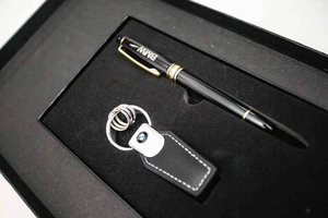 宝马钥匙扣签字笔套装宝马签名笔钥匙链礼盒马蹄扣钥匙环原厂礼品