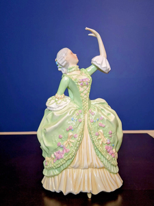 瓷偶贵妇,西洋复古瓷偶摆件,陶瓷娃娃,富兰克林贵妇摆件,欧洲