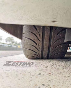 莱斯帝诺单导向高性能半热熔轮胎。