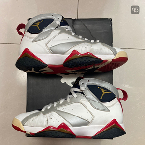 aj7奥运;老鞋,很多年前购于某宝乔飞天下;问题都已拍出,所