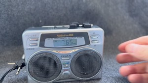 Audiopro88随身听，双喇叭，自动翻带，带时间。FM，