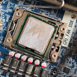 英特尔至强e5645 cpu,2.4ghz,六核十二线程,主