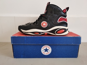 匡威罗德曼篮球鞋近全新全配原盒43码,中底油包无瑕疵,中底还