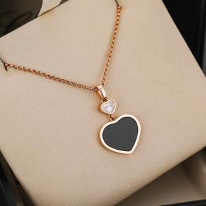 萧邦快乐钻石项链