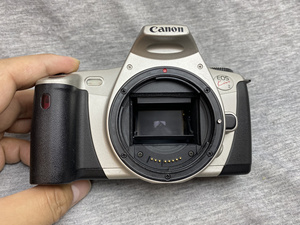 ①佳能eos kiss3 胶卷单反机身.经过测试所有功能都正