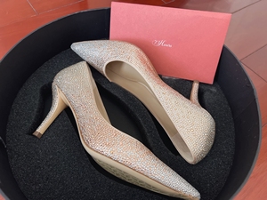 结婚配白纱的婚鞋