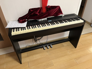 罗兰电钢琴mp100