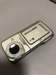 lg 旋转韩版手机.电池万能充提示在充电还是开机不了,收藏玩