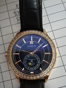 帕尔麦斯手表登月.九成新.带了2个月一个月也就15天.买的时