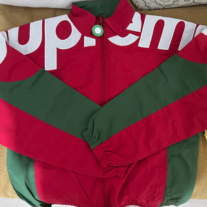 000人付款淘宝supreme红色上衣外套拳击服睡衣浴袍t_1528717045750