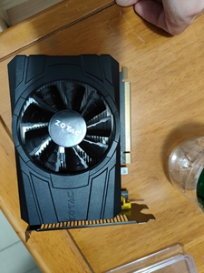 索泰gt1030 2gd5雷霆版,功能正常,运行静音,没有维