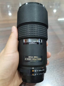 尼康180定焦镜头