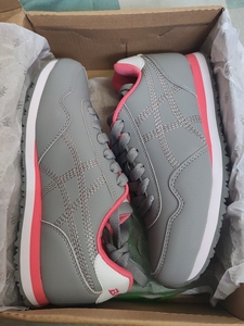 全新正品八哥37码灰色什佳鞋,超细纤维合成革鞋面,eva缓震