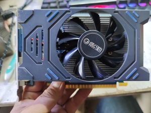 影驰gt730-1g  d3战将显卡,图片是实拍图,可以正常