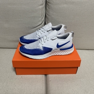 nike瑞亚跑步鞋 白蓝 42.5 全新原盒 售出非真假不退