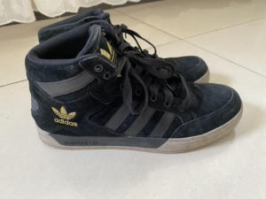 三叶草男鞋二手