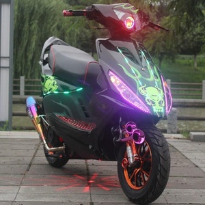 新款鬼火摩托车爆改踏板白幽灵暴走125cc燃油代步车省油助力