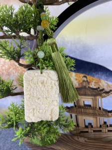 全新印度菩提果龙牌挂件,也可以当汽车挂件,冰丝流苏