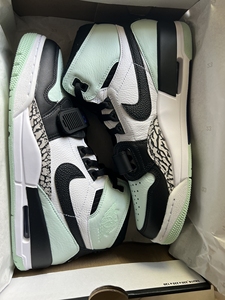 转让全新aj312 蒂芙尼绿 42码 京东官网货 鞋盒完