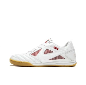 supreme goat足球鞋