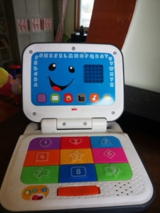 费雪智玩学习小电脑cdg86儿童宝宝仿真益智小电脑玩具双语