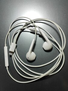 苹果耳机 苹果标准插头 线控音量调节 带麦 8成新